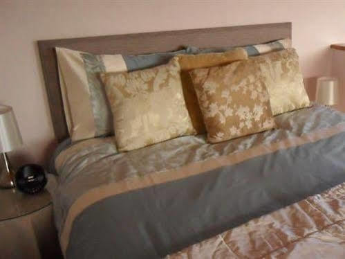 Bank Cottage B&B Newport  Dış mekan fotoğraf