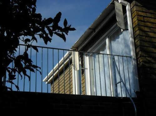 Bank Cottage B&B Newport  Dış mekan fotoğraf